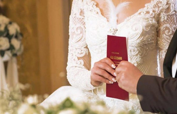 Ötən ilin 11 ayında nikah sayı artıb, boşanmalar azalıb