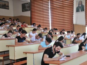 SON DƏQİQƏ!Universitetlərin açılması təxirə salına bilər