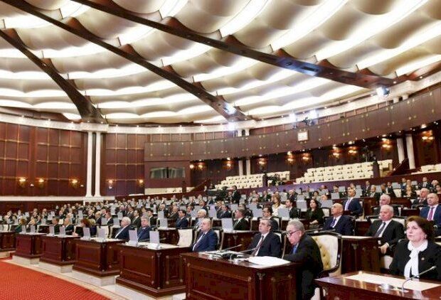 Azərbaycanlı deputatlar Türkiyəyə gedir