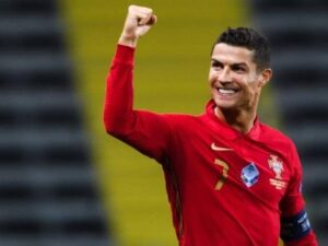 “Niyə millidən getmək barədə düşünməliyəm” – Ronaldo