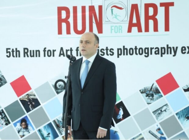 “Run for Art” beynəlxalq foto müsabiqəsinin finalçılarının sərgisinin açılışı olub