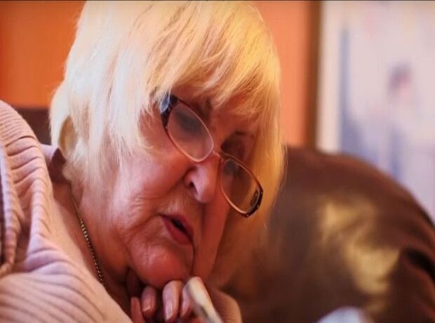 88 yaşlı ingiltərəli qadının virtual eşq yaşadığı azərbaycanlı kimdir? – VİDEO