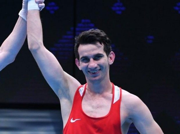 Azərbaycanlı daha bir boksçu İrəvanda qızıl medal qazandı