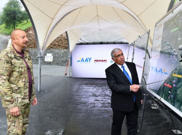 Prezident İlham Əliyev Göygöl rayonunda inşa edilən iki tunelin tikintisi ilə tanış olub