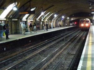 London metrosunda partlayış – VİDEO