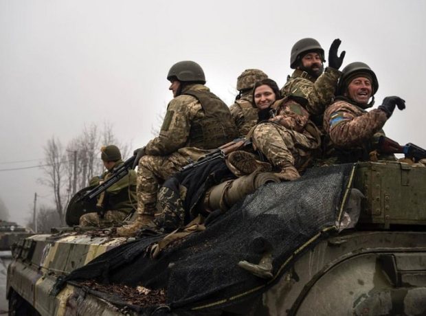 Zelenski: “Ukrayna ordusu bir neçə istiqamətdə əks-hücuma keçib”