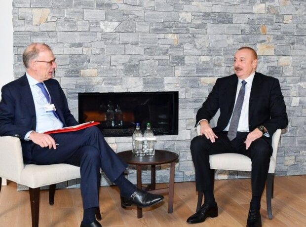 İlham Əliyev Davosda “Carlsberg Group” şirkətinin prezidenti və baş icraçı direktoru ilə görüşdü – YENİLƏNDİ