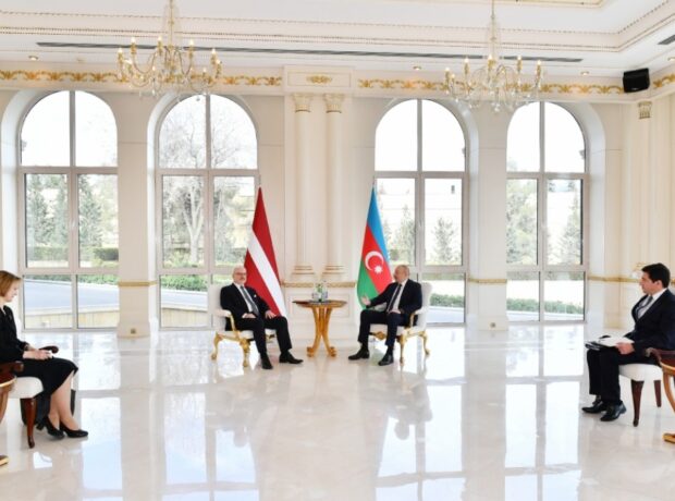 İlham Əliyev Latviya Prezidenti ilə görüşdü