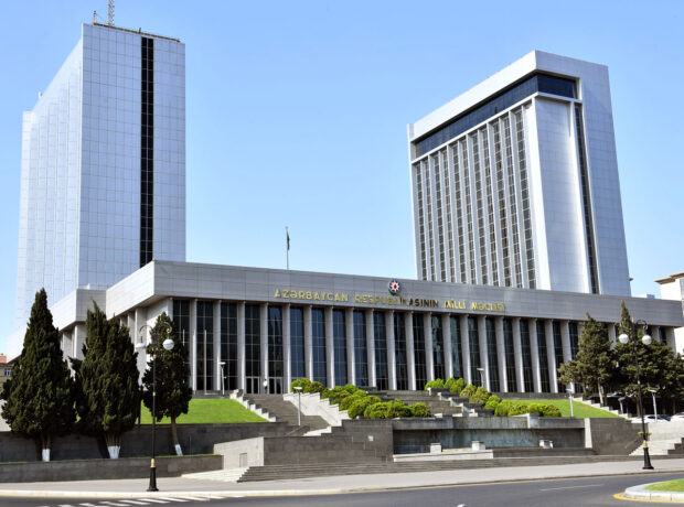 Azərbaycan Parlamenti tarixi iclas keçirir