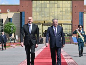 Prezidentin Tacikistan səfəri başa çatdı