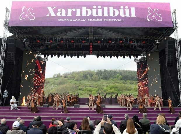 Cıdır düzündə “Xarıbülbül” festivalının açılış konserti oldu