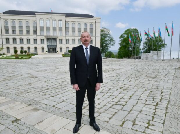 Prezident: Azərbaycan xalqının faciələri Heydər Əliyevin siyasi hakimiyyətdən getməsindən sonra başlamışdır