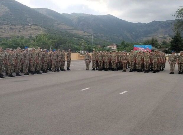 Azərbaycan Ordusunda hərbi vəzifəlilərin təlim toplanışı davam edir