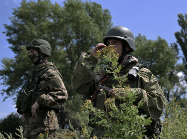 Rusiya hərbçiləri Donetsk istiqamətindəki vəziyyətdən danışıblar
