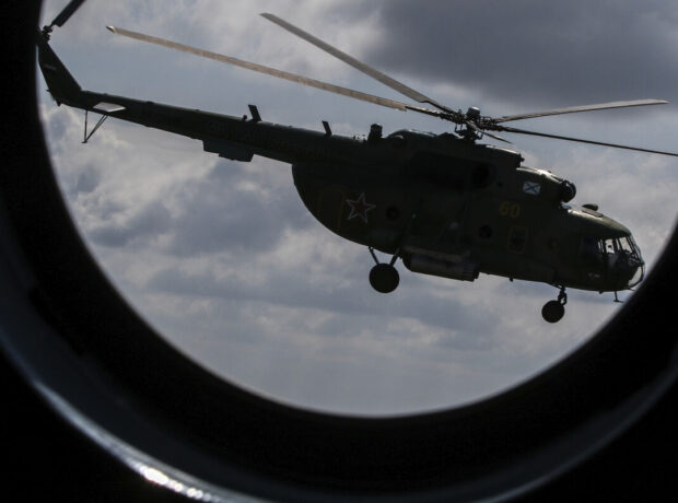 Kreml rus pilotun helikopteri qaçırmasına münasibət bildirib