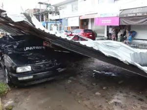 Meksikada qasırğa və fırtına: həyatını itirənlər var