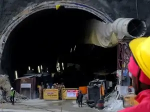 Tunel çökdü, işçilər dağıntılar altında qaldı