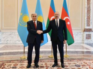 Prezident İlham Əliyev Kasım-Jomart Tokayev ilə görüşdü – YENİLƏNDİ