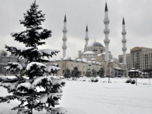 Şaxtalı hava ilə əlaqədar təhsil dayandırıldı