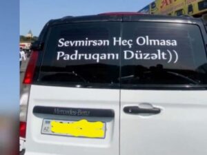 DYP-dən avtomobilinin şüşələrinə yazı yazan sürücülərə XƏBƏRDARLIQ