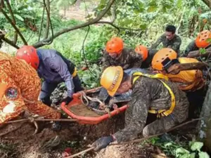 Torpaq sürüşməsi nəticəsində çox sayda insan həlak oldu