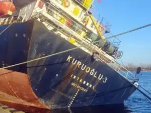 Türk gəmisinin vurulduğu iddiası!