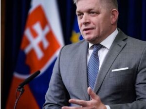 Slovakiyanın güllələnən baş nazirinin vəziyyəti açıqlandı