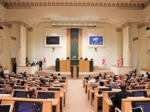 Gürcüstan parlamenti “Xarici təsirin şəffaflığı haqqında” qanun layihəsini qəbul etdi