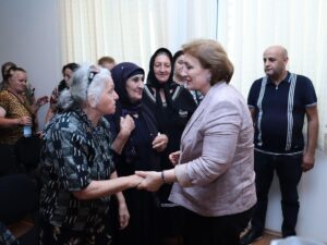 Məlahət İbrahimqızının şəhid ailələri, qazilər və müharibə veteranları ilə görüşü keçirilib – FOTO