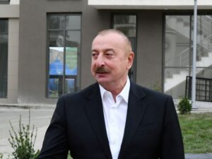 Prezident İlham Əliyev Ağdam Sənaye Parkında Divar kağızları istehsalı zavodunun açılışında iştirak etdi