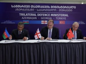 Azərbaycan, Türkiyə və Gürcüstan müdafiə nazirləri üçtərəfli memorandum imzalayıblar