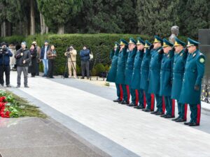 Ulu Öndərin əziz xatirəsi dərin ehtiramla yad edilmişdir – FOTOLAR